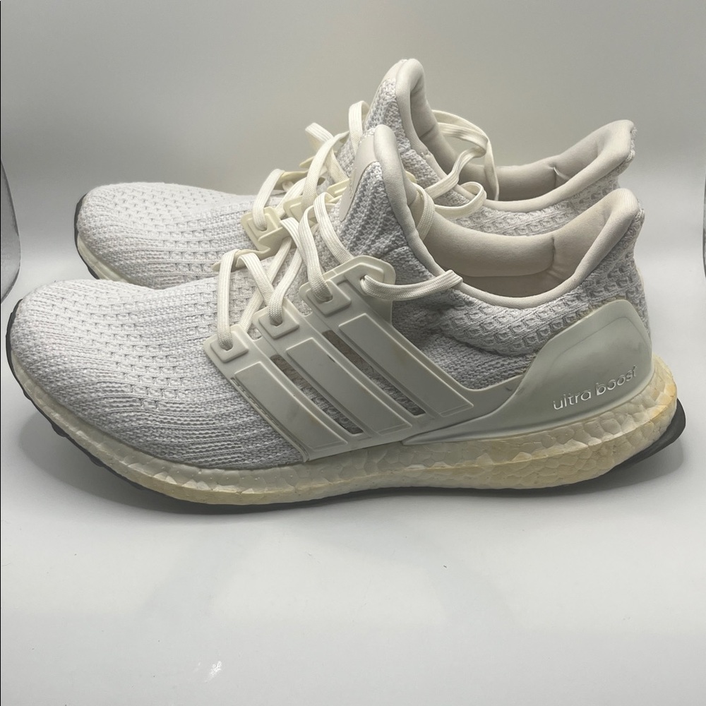 adidas UltraBoost Athletic Shoes Women’s Size 10 White Flyknit Round Toe Lace Up